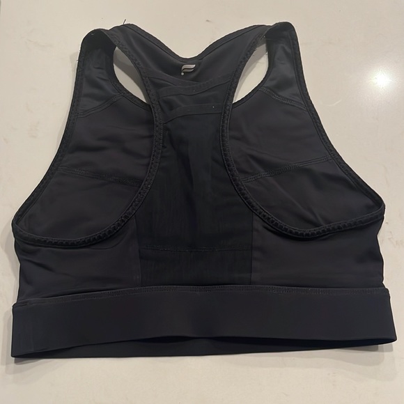 Sports bra bundle (7) - Picture 14 of 15